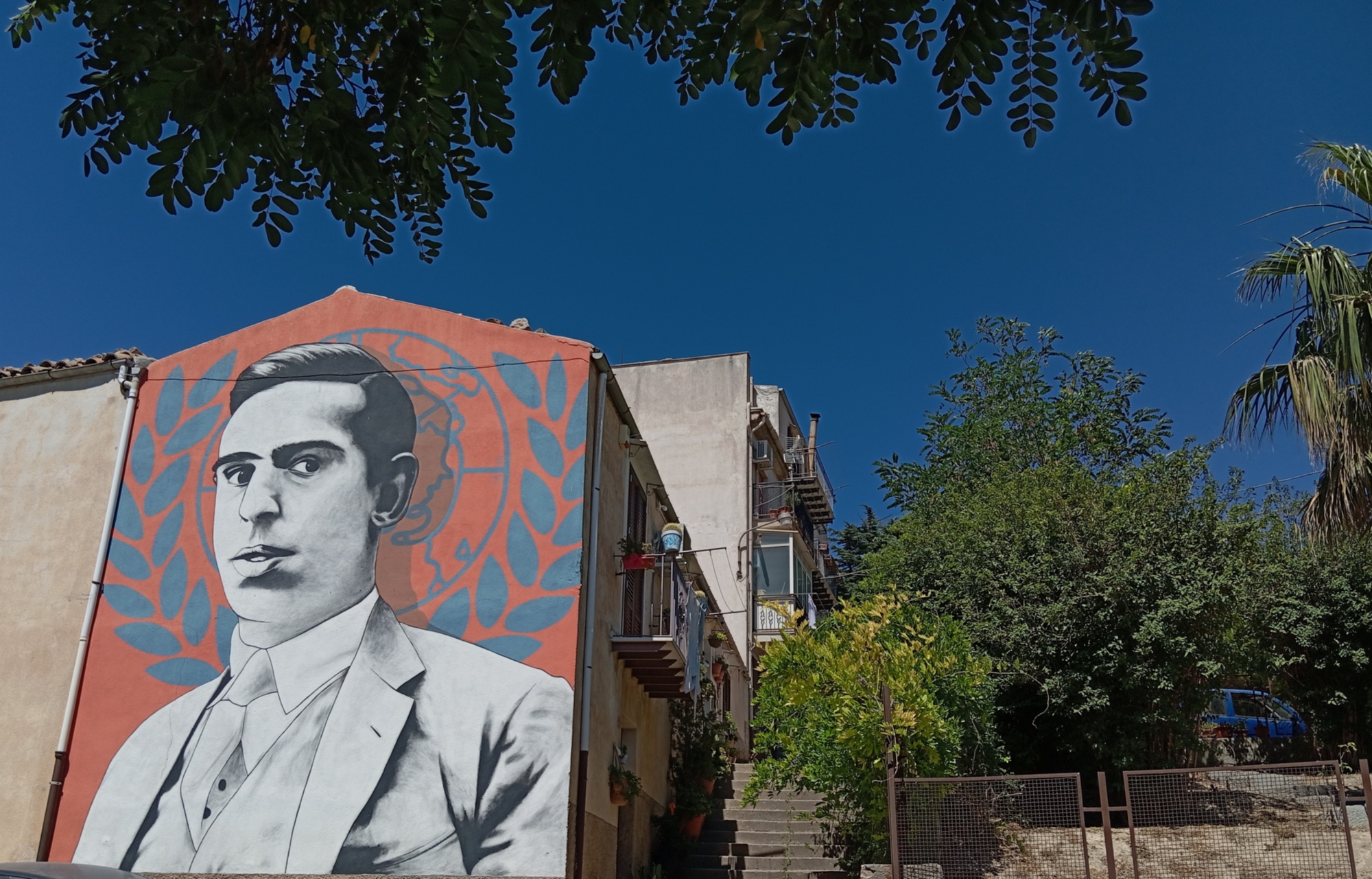 murale giuseppe antonio borgese vicino al fondazione borgese